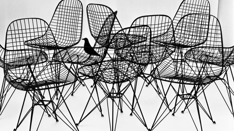 8.-Wire-Chairs-with-bird-1953.