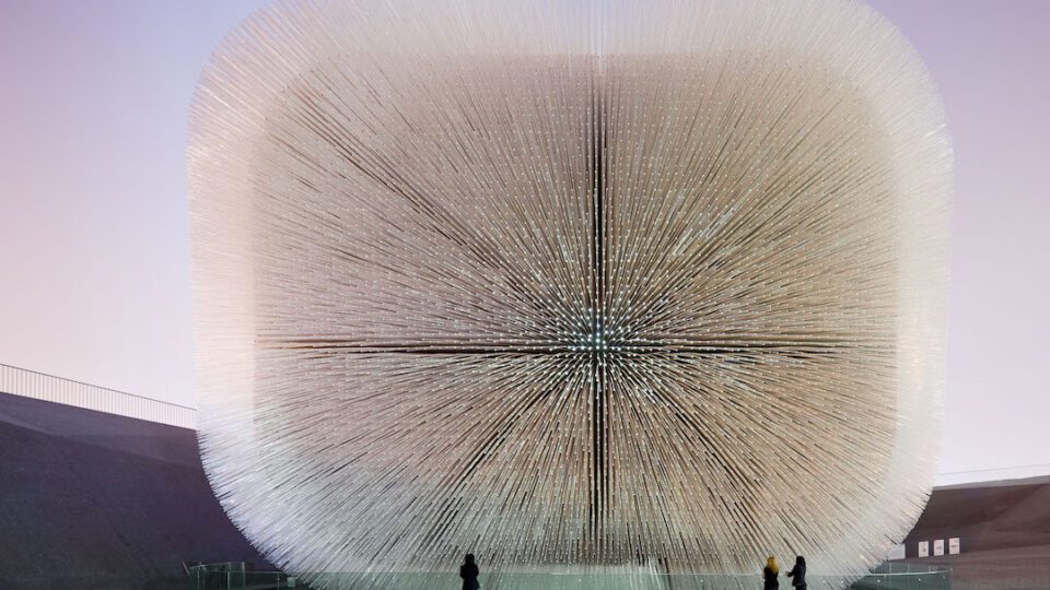 アート・デザイン・音楽 Heatherwick studio 2000-2020 Heatherwick Studio designs volcano-like performing arts centre for