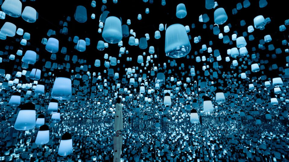Forest-of-Resonating-Lamps_One